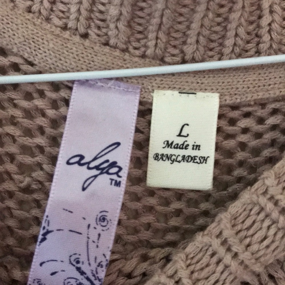 Sweater - Picture 6 of 6